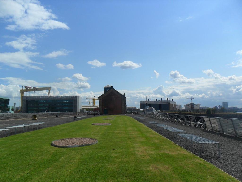 Titanic View Apartment Belfast Bagian luar foto